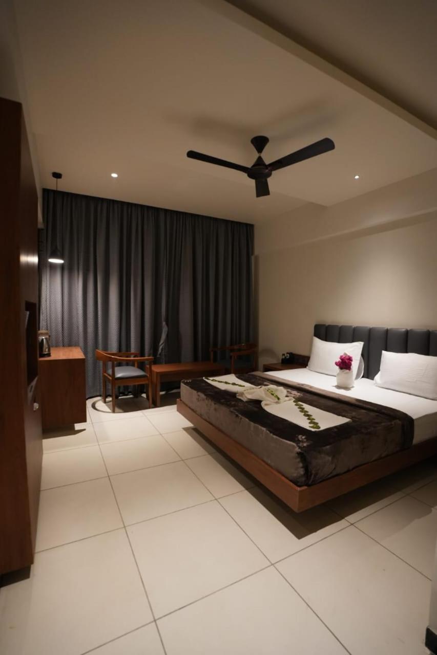 Hotel Swathi Hospet Dış mekan fotoğraf