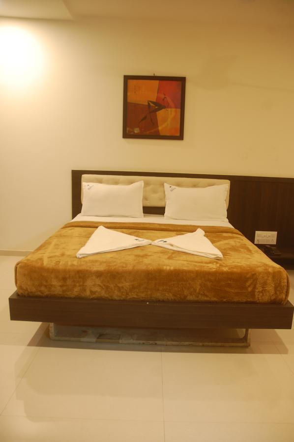 Hotel Swathi Hospet Dış mekan fotoğraf