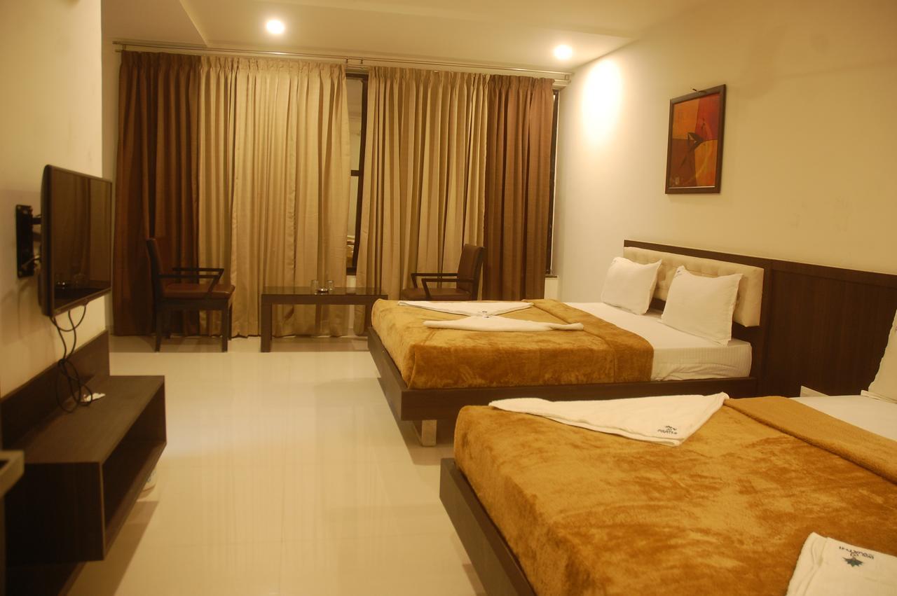 Hotel Swathi Hospet Dış mekan fotoğraf